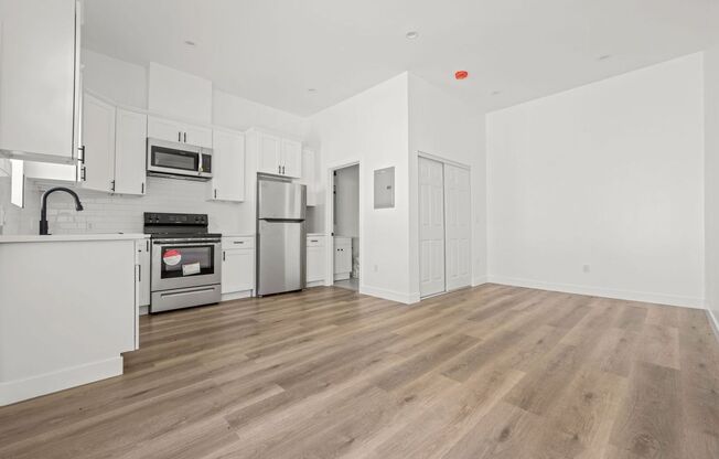 Studio, 1 bath, 314 sqft, $1,725