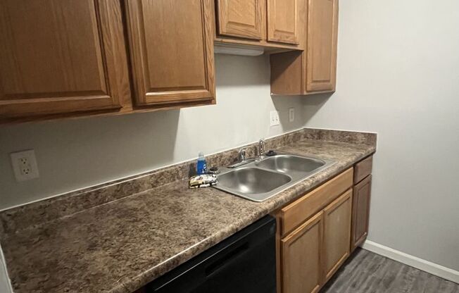 2 beds, 1 bath, 775 sqft, $970, Unit 354D