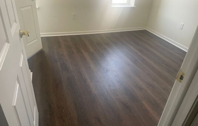 3 beds, 1 bath, 980 sqft, $1,300, Unit 149 N. 57th Street