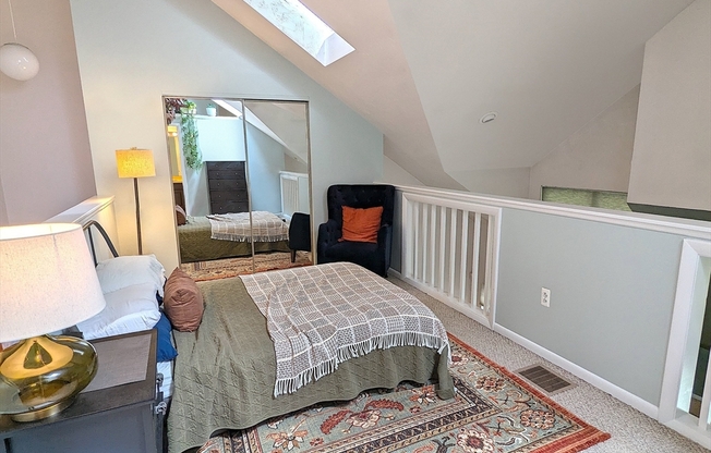 1 bed, 2 baths, 708 sqft, $2,100, Unit A304