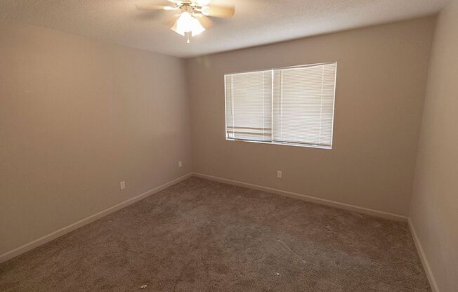 2 beds, 1 bath, $1,900, Unit # 7