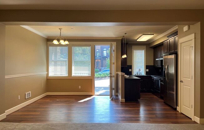 2070 NW TALUS DR