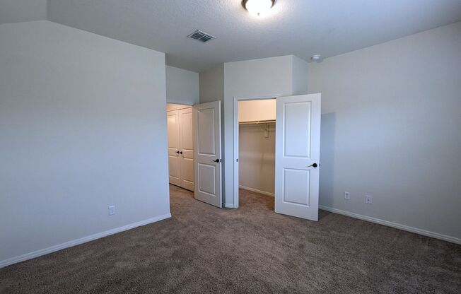 3 beds, 2.5 baths, $1,495, Unit #102