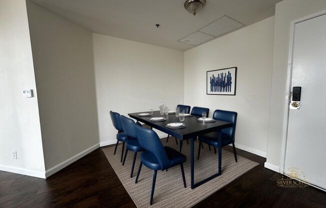 1229 N. Sycamore Ave.