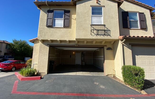 Beautiful Home Centrally Located in Elk Grove