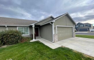 1900 - 2006 Wellington Dr Yakima, WA 98903