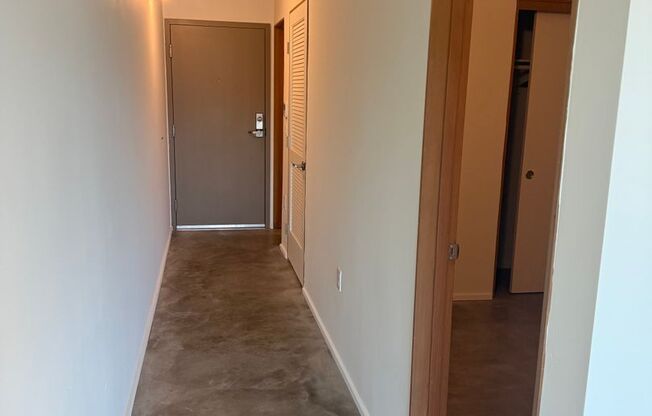 1 bed, 1 bath, $2,395, Unit 204