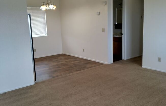 2 beds, 1 bath, $1,200, Unit 6587 Sunset A