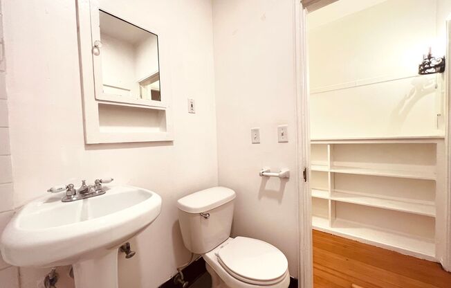 Studio, 1 bath, 535 sqft, $1,379, Unit 014