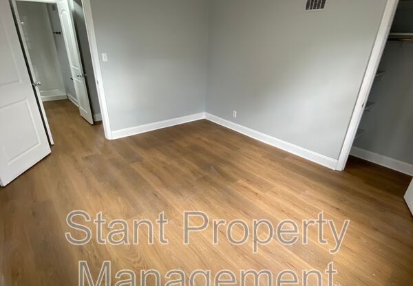 1505 FRANKLIN PARK S