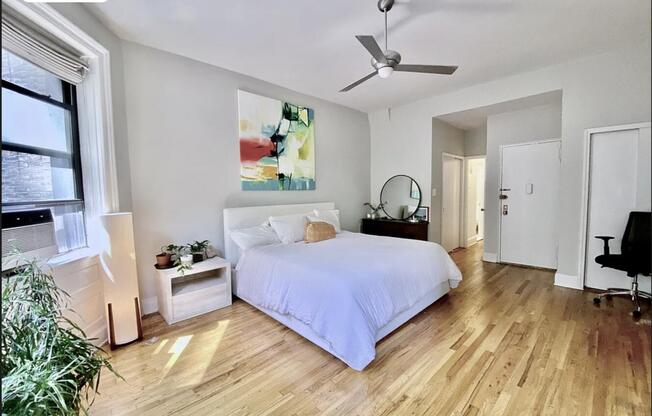 349 W 84 ST