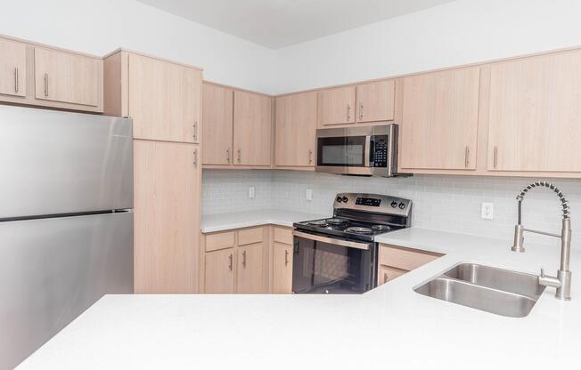 1 bed, 1 bath, 683 sqft, $1,077
