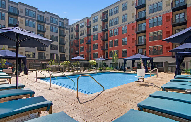 Gatsby Pool, apartments for rent in MN, Weidner Foundation