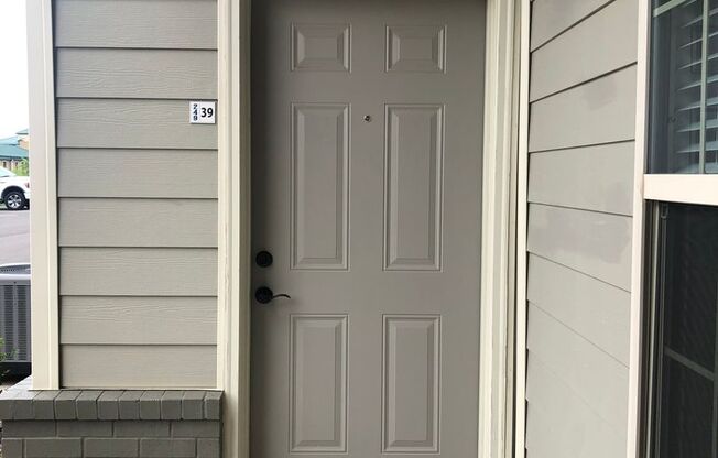 2 beds, 2 baths, 1,074 sqft, $905, Unit 39