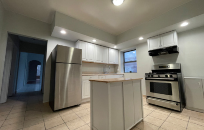 1119 W GARFIELD BLVD