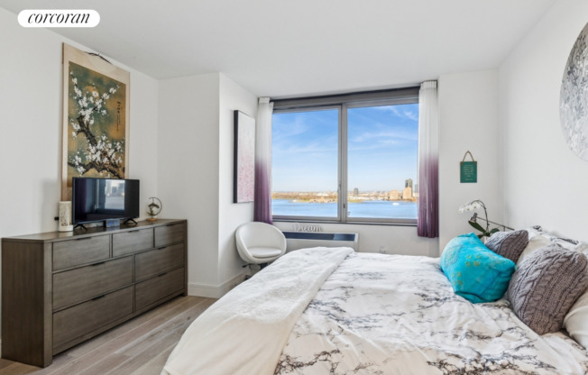 2 beds, 2 baths, 1,190 sqft, $8,650, Unit 16G