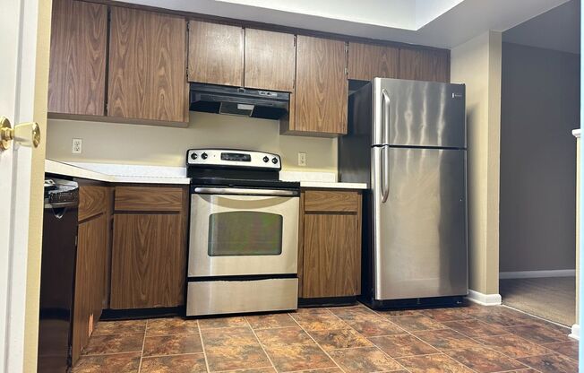 2 beds, 1 bath, $1,400