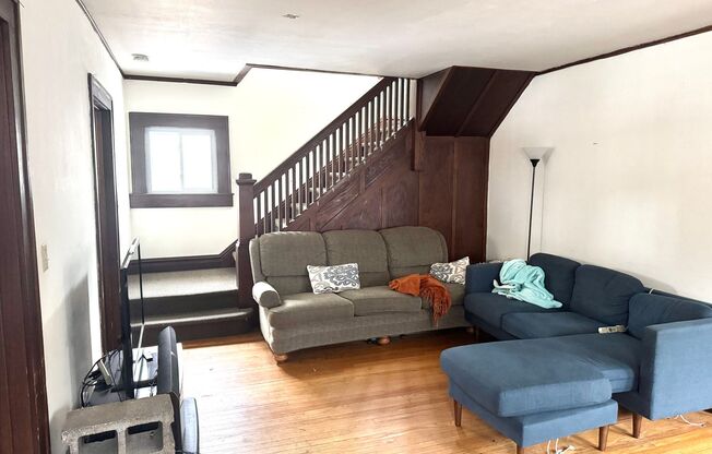 6BR/2.5BA Prime Location Right By Camp Randall