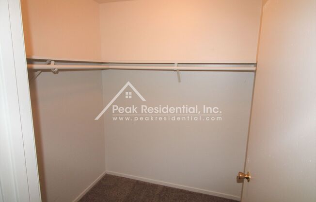 2 beds, 1 bath, $1,250, Unit #26