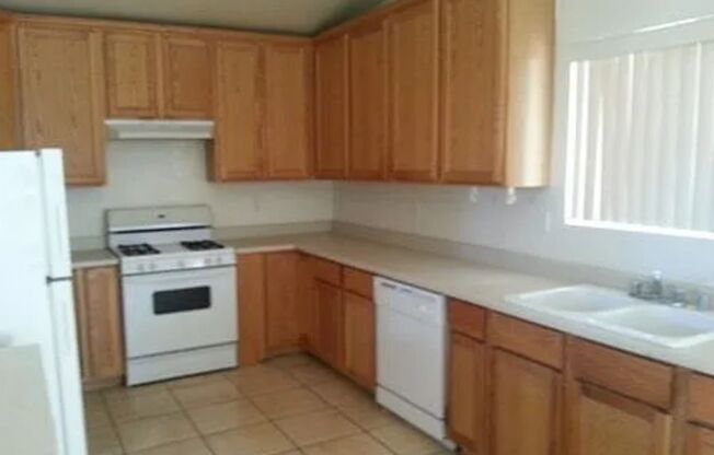 2 Bedroom FAST MOVE IN!