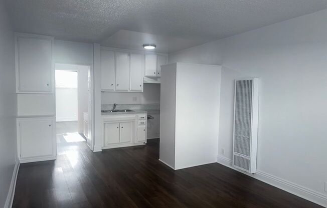 1 bed, 1 bath, $1,895, Unit 13