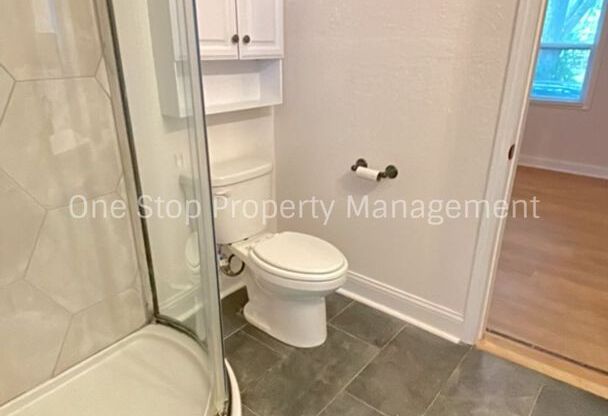 3 beds, 2 baths, $1,525, Unit #A