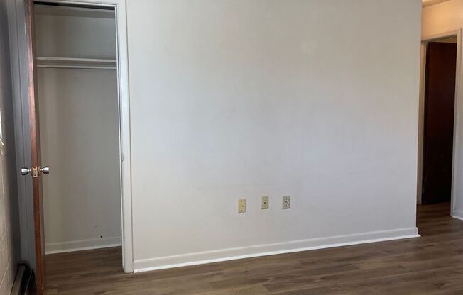 239-241-243-245 Bishop St