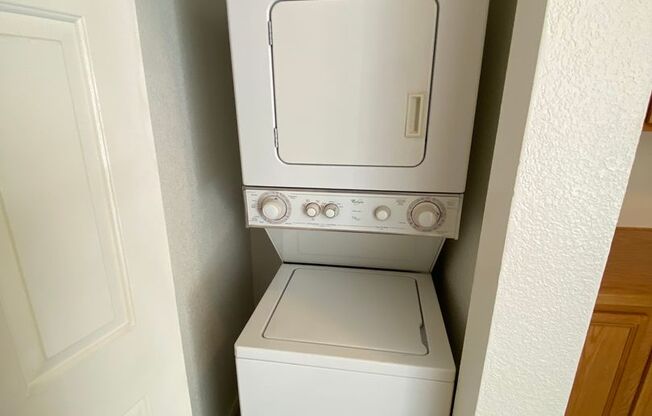 1 bed, 1.5 baths, $1,295, Unit UNIT # 2062