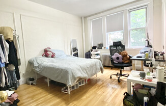 1687 Commonwealth Ave