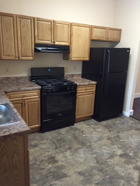 2 beds, 1 bath, $1,000