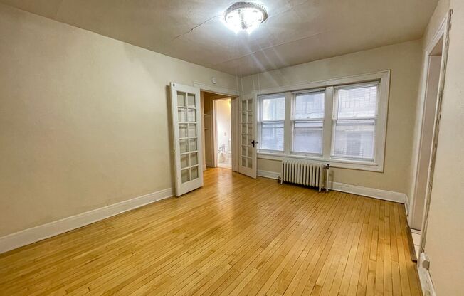 Studio, 1 bath, $895, Unit 17