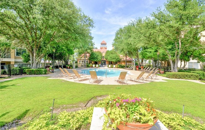 Family friendly pool of Saxony at Chase Oaks in North Plano, TX, For Rent. Now leasing 1, 2 and 3 bedroom apartments.