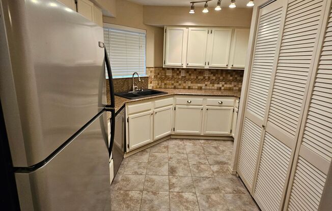 1 bed, 1 bath, $1,395, Unit # 174
