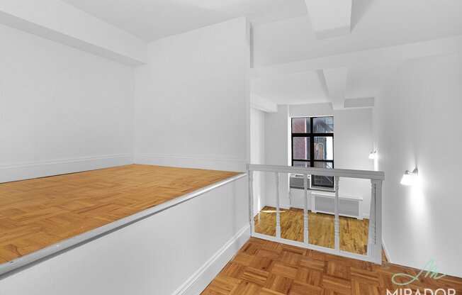 43 W 16 ST