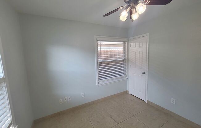 3 beds, 2 baths, $2,500