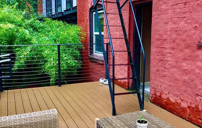 Studio, 1 bath, 264 sqft, $995, Unit 2