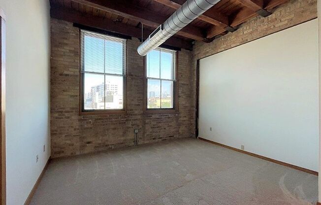 2 beds, 2 baths, 1,025 sqft, $1,975, Unit 201