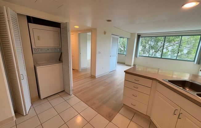 2 beds, 1 bath, $2,809.54, Unit # 403