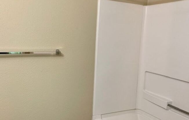 1 bed, 1 bath, 750 sqft, $1,595, Unit 610