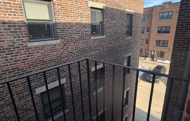 4-7 Sherborn Court 463-475 Broadway