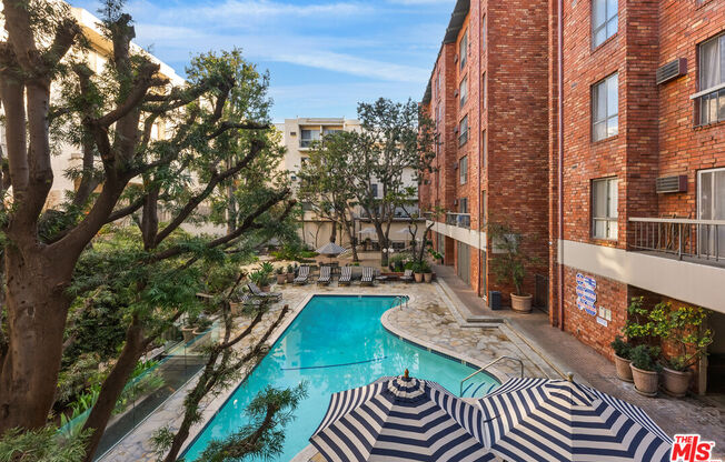 1 bed, 1 bath, 682 sqft, $2,600, Unit 220