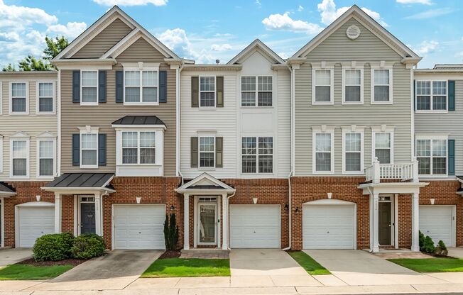 Spacious North Raleigh Townhome, just minutes from North Hills