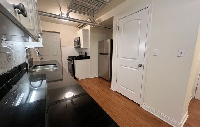 1 bed, 1 bath, 575 sqft, $2,250, Unit GR 720-BS