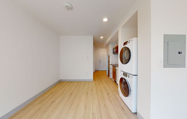Studio, 1 bath, 287 sqft, $1,199, Unit 329
