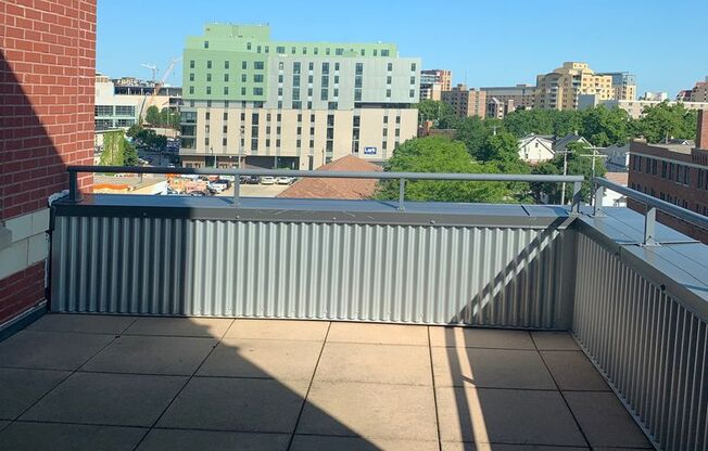 2 beds, 2 baths, $2,995, Unit Suite 1-505