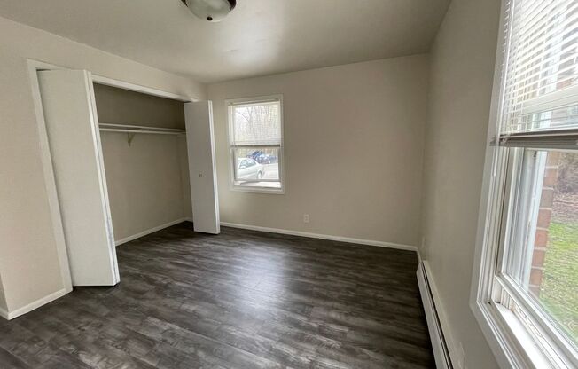 2 beds, 1 bath, 816 sqft, $895, Unit 2