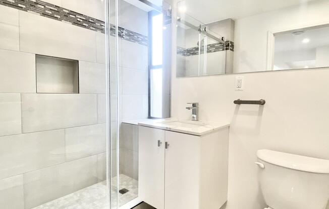 2 beds, 2 baths, $7,495, Unit 11B