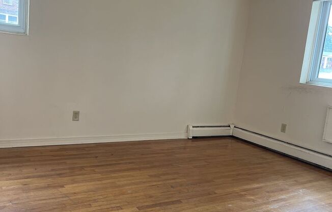 2 beds, 1 bath, 874 sqft, $1,445, Unit E-24