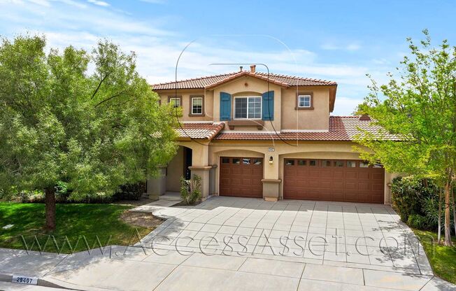 Beautifully Furnished 4 Bed/3 Bath  Home in Lake Elsinore!