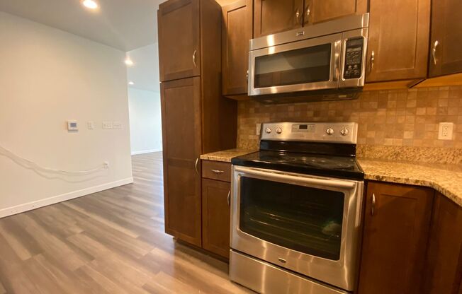 $2,575 | 1 Bedroom, 2 Bathroom Condo | Pet Friendly* | Available for Immediate move-in!